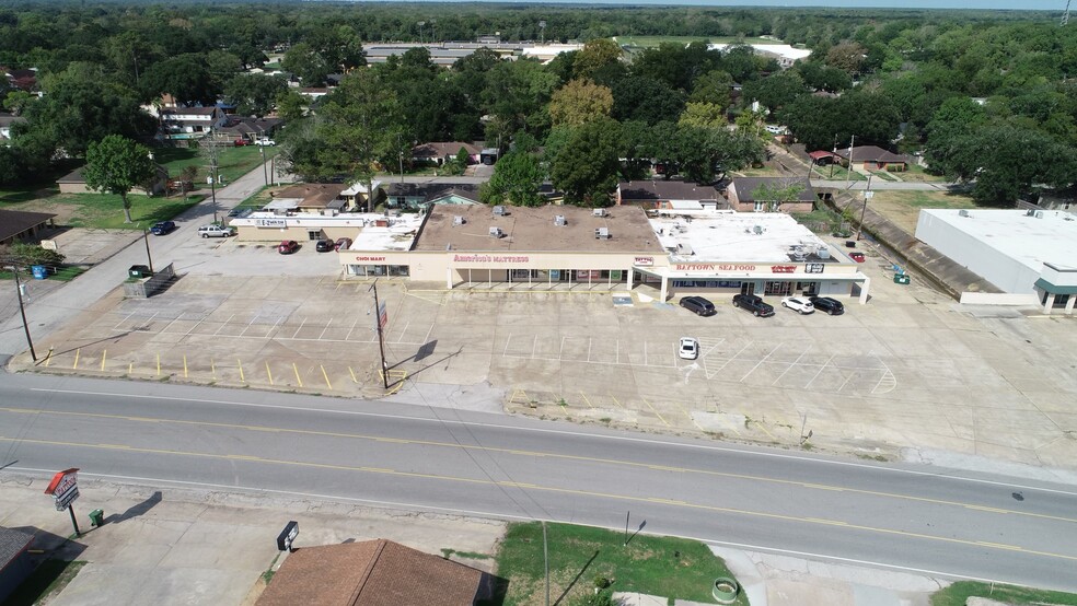 915-929 Main St, Liberty, TX for sale - Primary Photo - Image 1 of 1