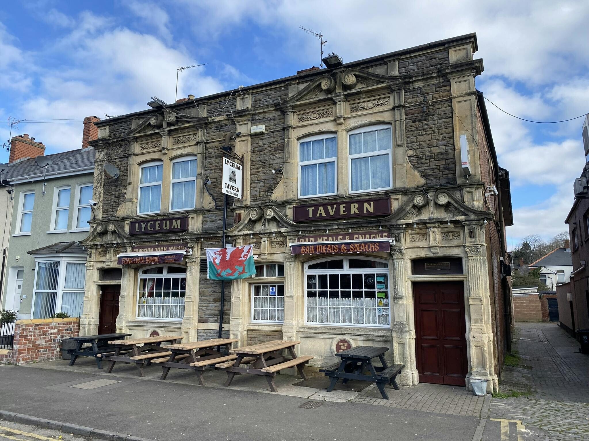 110 Malpas Rd, Newport for sale Primary Photo- Image 1 of 1