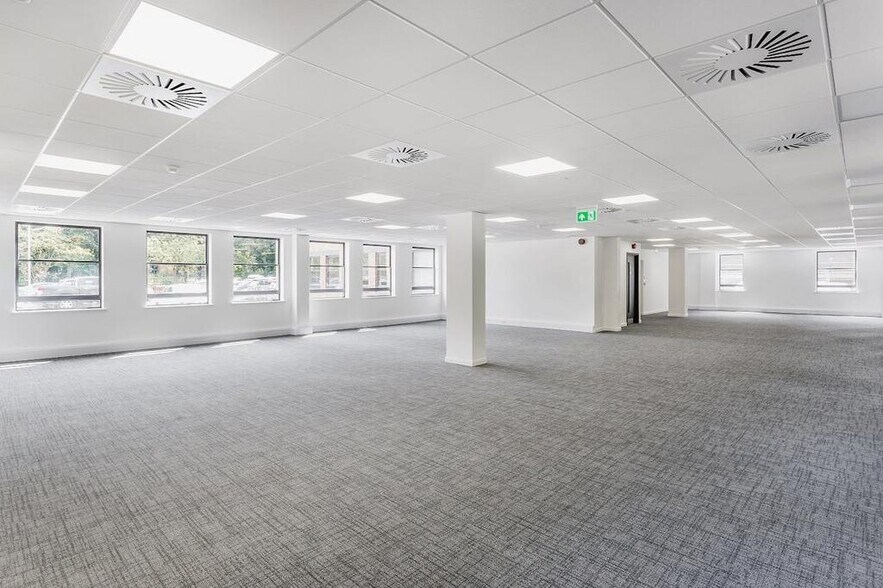 Mill Ln, Godalming to rent - Building Photo - Image 2 of 2