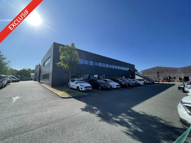 Light Industrial in Blanquefort for sale - Building Photo - Image 2 of 12