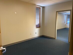 250 Washington Avenue Ext, Albany, NY for rent Interior Photo- Image 2 of 7