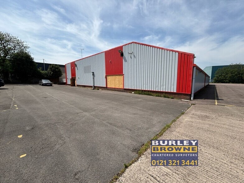 114 Lindon Rd, Walsall to rent - Building Photo - Image 1 of 13