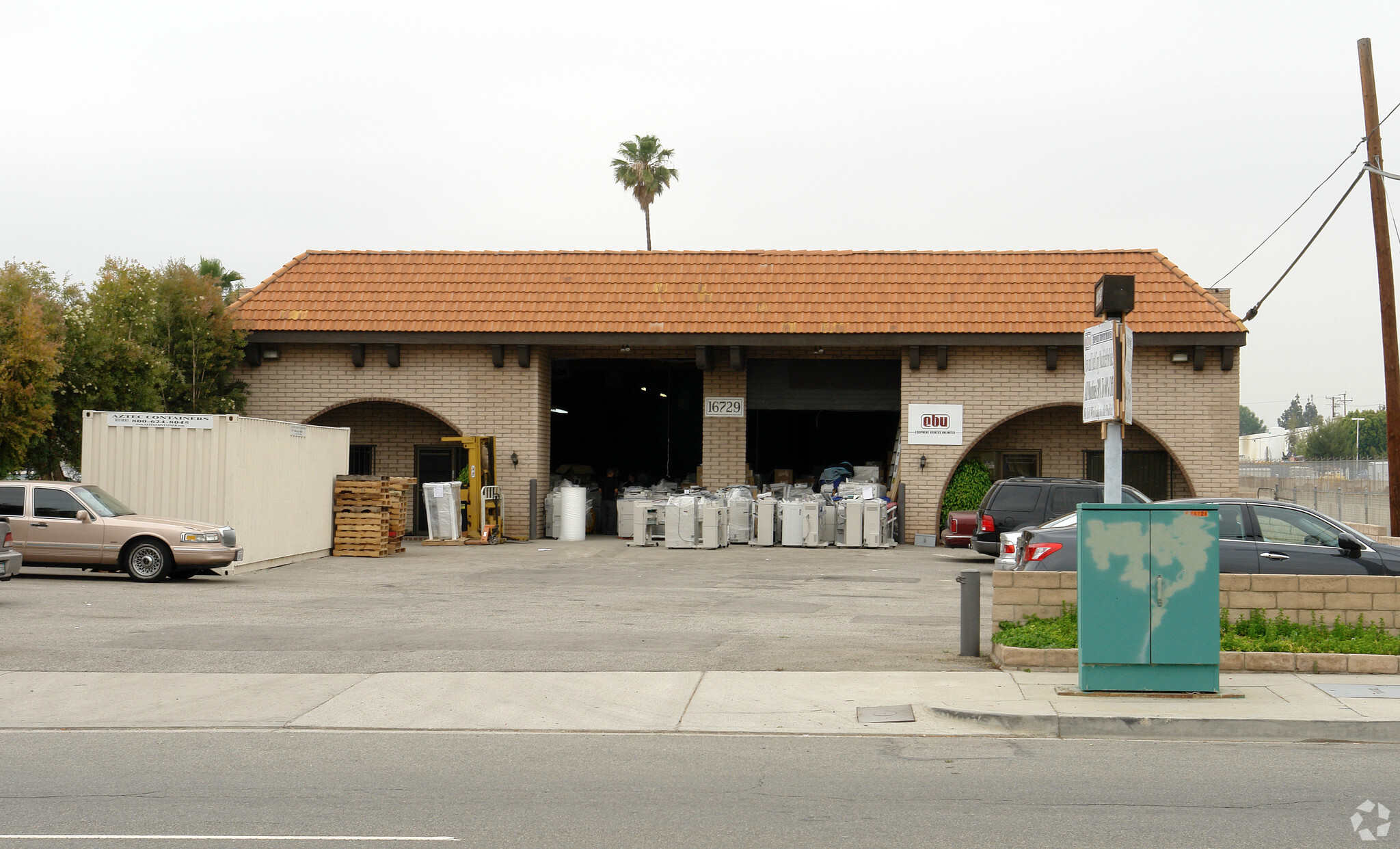 16729 Saticoy St, Van Nuys, CA for rent Primary Photo- Image 1 of 5