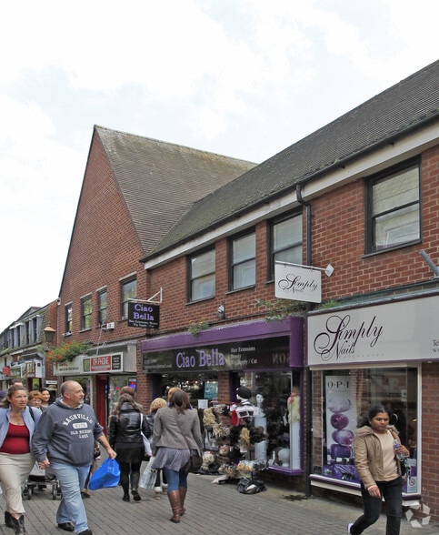 6A Eld Ln, Colchester to rent - Building Photo - Image 2 of 2