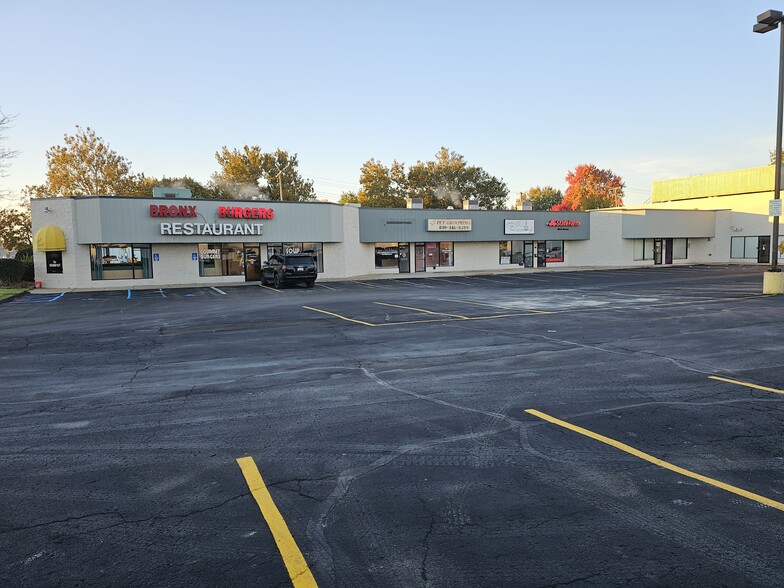 32683-32747 Mound Rd, Warren, MI for rent - Building Photo - Image 1 of 5