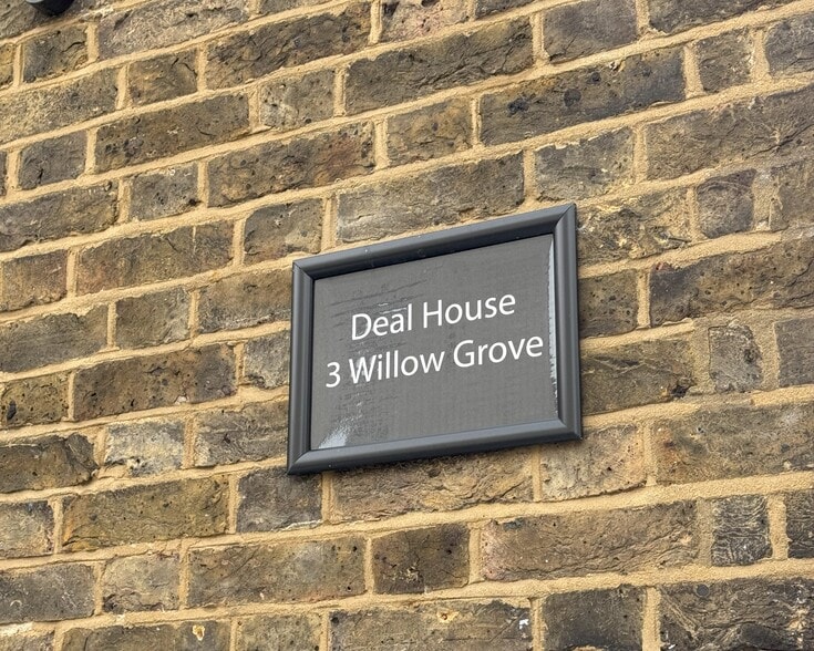 3 Willow Grv, Chislehurst to rent - Building Photo - Image 2 of 4