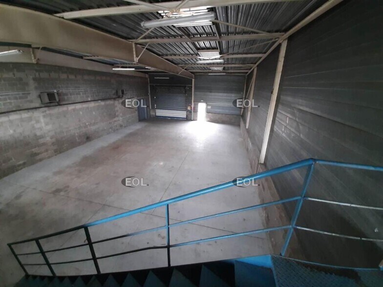 Industrial in Orly to rent - Interior Photo - Image 3 of 6