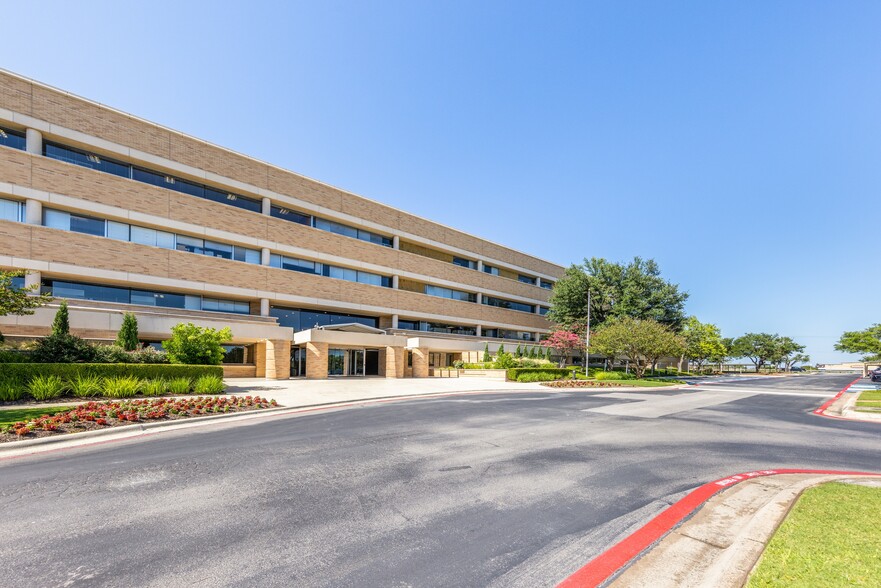 101 W Louis Henna Blvd, Austin, TX for rent - Building Photo - Image 1 of 12