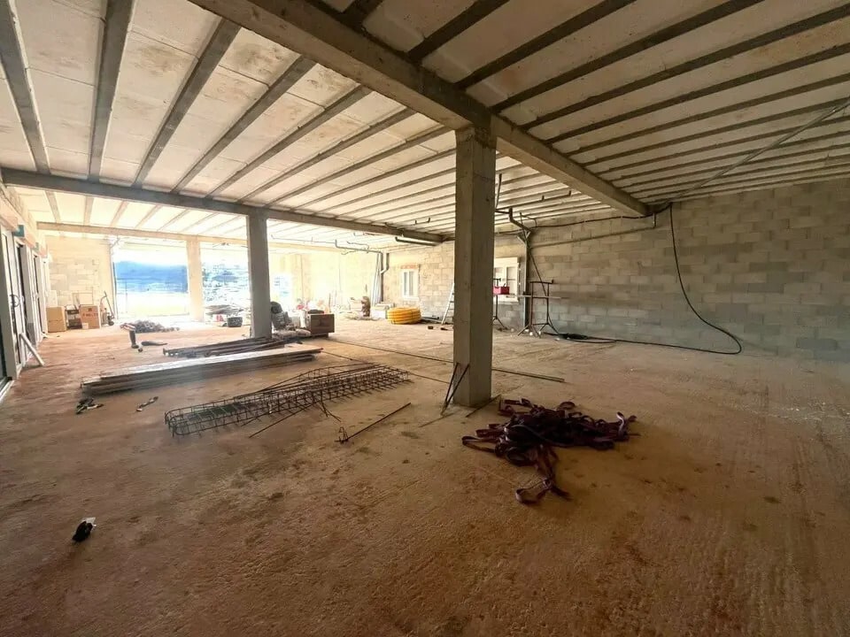 Location Entrepôt 230 m² - Photo 1