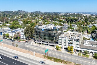 500 S Sepulveda Blvd, Los Angeles, CA - AERIAL  map view