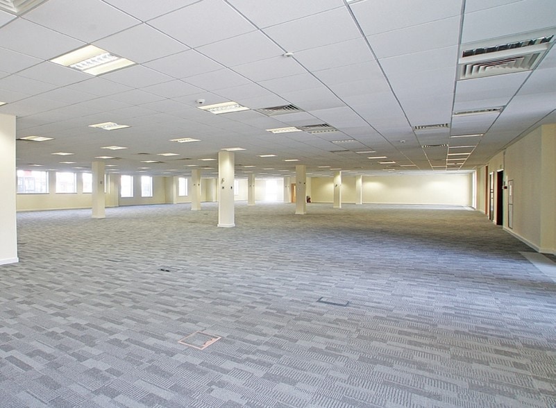 2 Grosvenor Sq, Southampton to rent - Other - Image 1 of 9