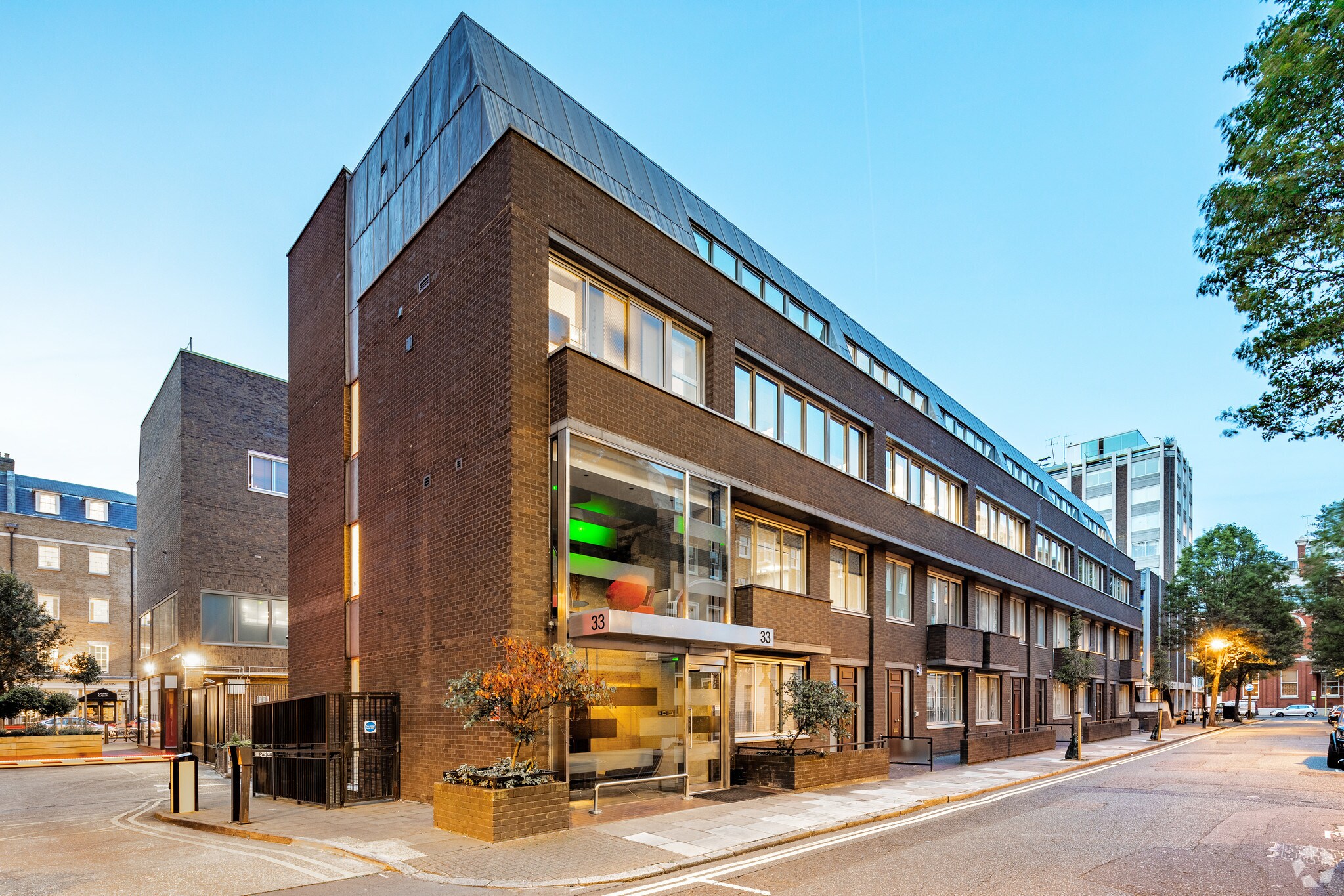 27-33 Robert Adam St, London for sale Primary Photo- Image 1 of 1