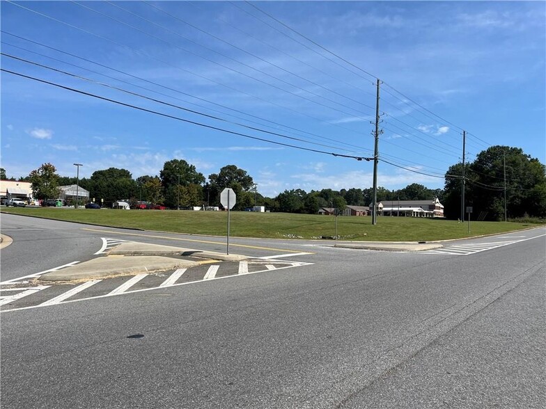 9-NE Ryan Blvd, Cartersville, GA for sale - Primary Photo - Image 1 of 1