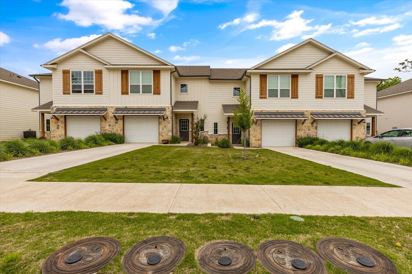 Floral St Townhomes Stephenville, TX for Sale UK