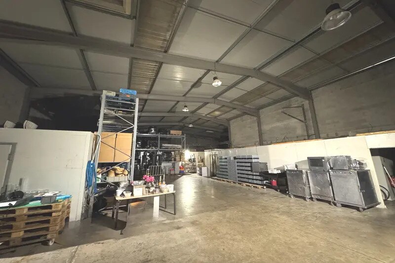 Light Industrial in Montpellier to rent - Building Photo - Image 2 of 13