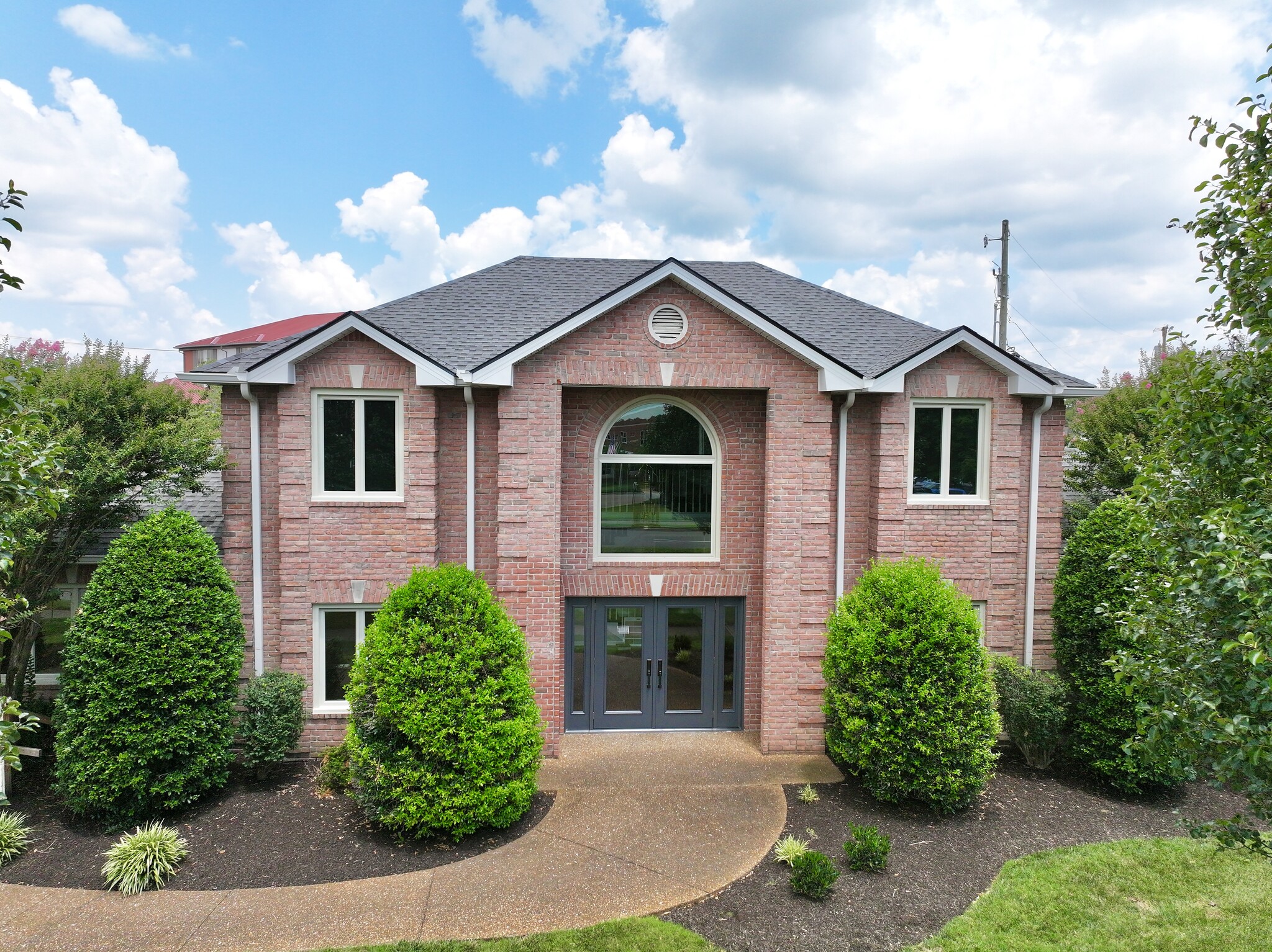 103 Bluegrass Commons Blvd, Hendersonville, TN for rent Primary Photo- Image 1 of 6