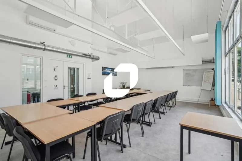 16 Rue Chopin, Montrouge to rent Interior Photo- Image 1 of 11