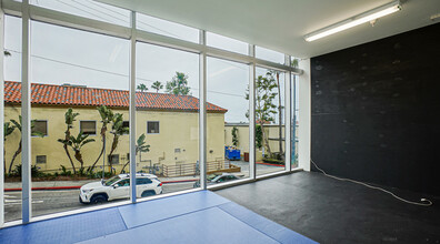 1601 Pacific Coast Hwy, Hermosa Beach, CA for rent Interior Photo- Image 2 of 22