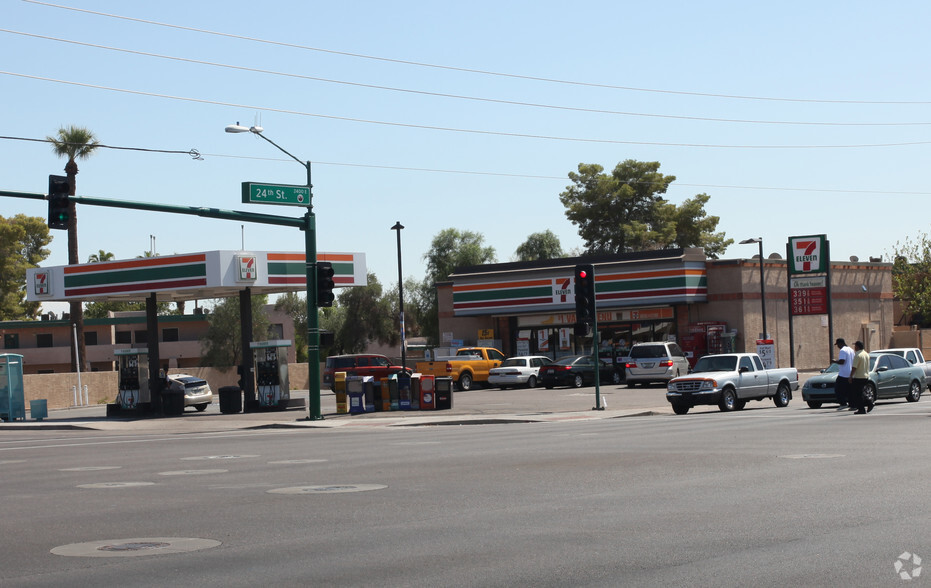 2401 E McDowell Rd, Phoenix, AZ for rent - Building Photo - Image 3 of 8