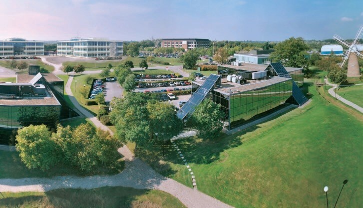 First Ave, Swindon to rent - Building Photo - Image 1 of 4