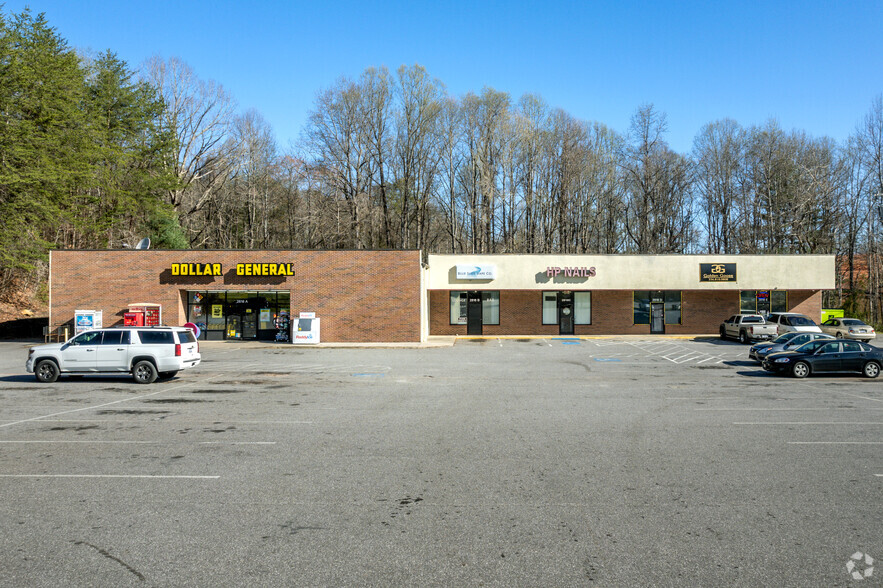 2818 W US 421 Hwy, Wilkesboro, NC for rent - Primary Photo - Image 1 of 20