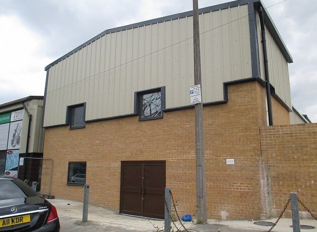 Thorncliffe Rd, Bradford to rent - Building Photo - Image 2 of 6