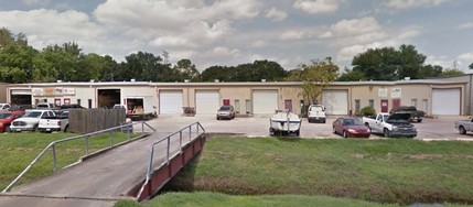 9050 Emnora Ln, Houston, TX for rent Building Photo- Image 1 of 2