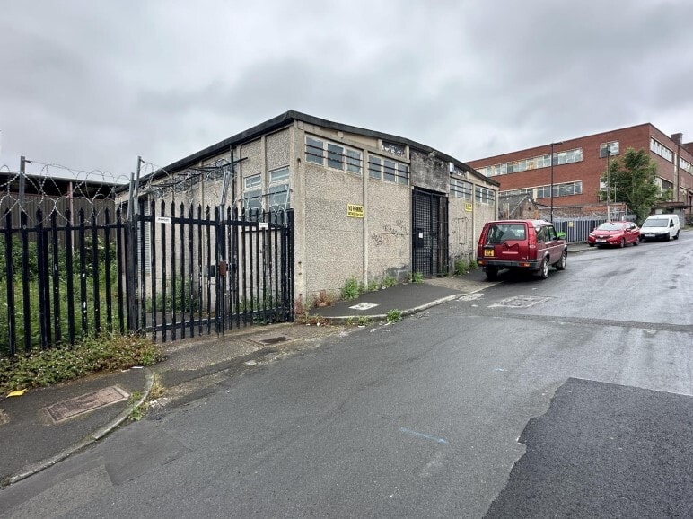 Woodside Ln, Sheffield for rent - Building Photo - Image 1 of 3