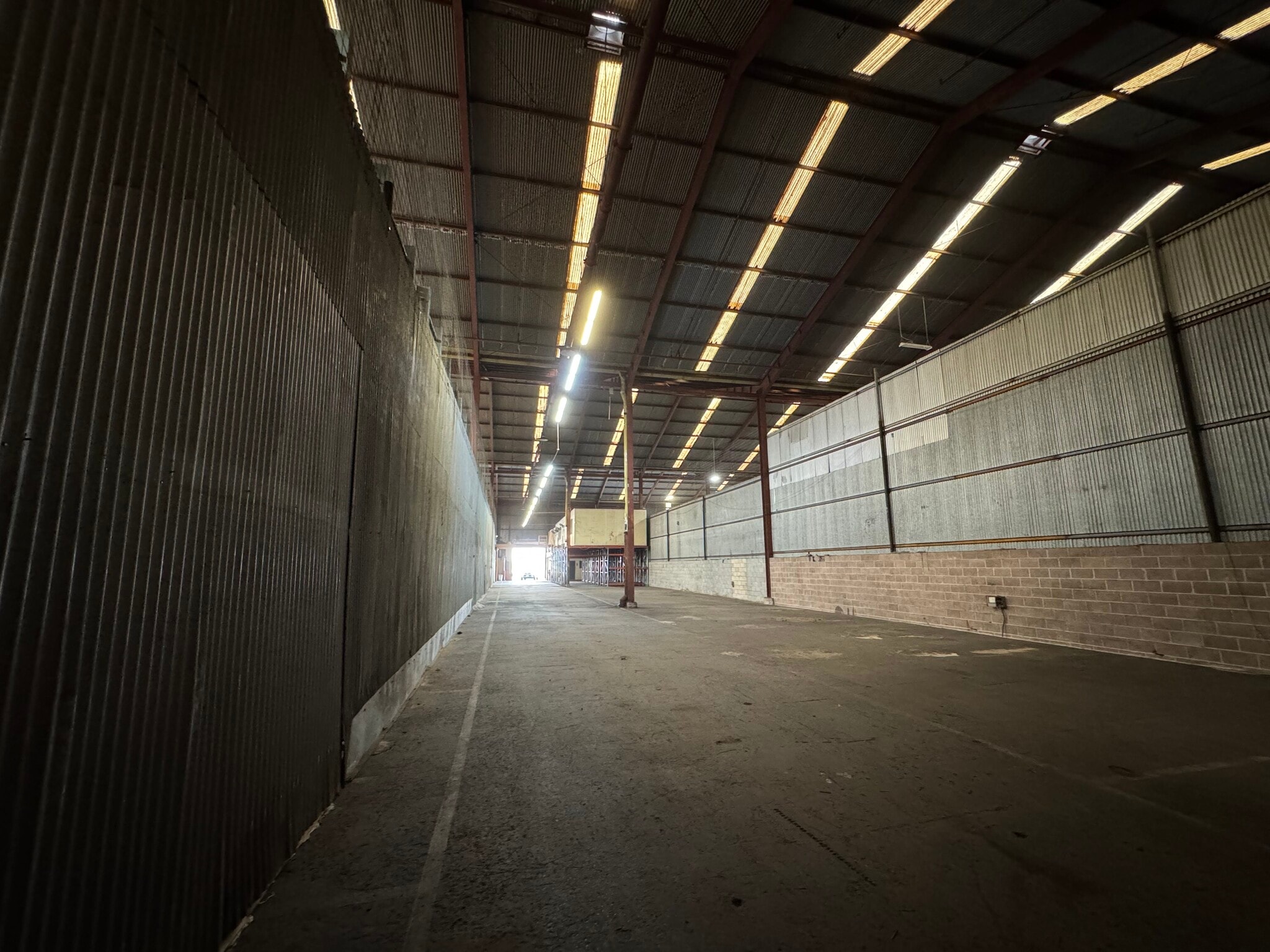 845-855 Moowaa St, Honolulu, HI to rent Building Photo- Image 1 of 5