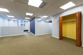 134 N LaSalle St, Chicago, IL to rent Building Photo- Image 2 of 13