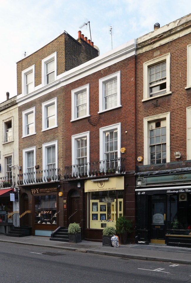 More details for 42 Beauchamp Pl, London - Retail for Sale