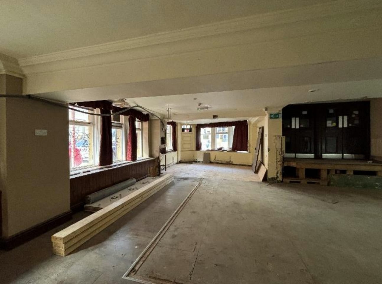 10 Crown St, Hebden Bridge to rent Interior Photo- Image 1 of 1