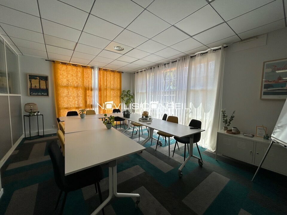 Office in Toulouse to rent Interior Photo- Image 1 of 7