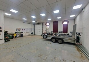 Kingsclere Rd, Basingstoke to rent Interior Photo- Image 1 of 1