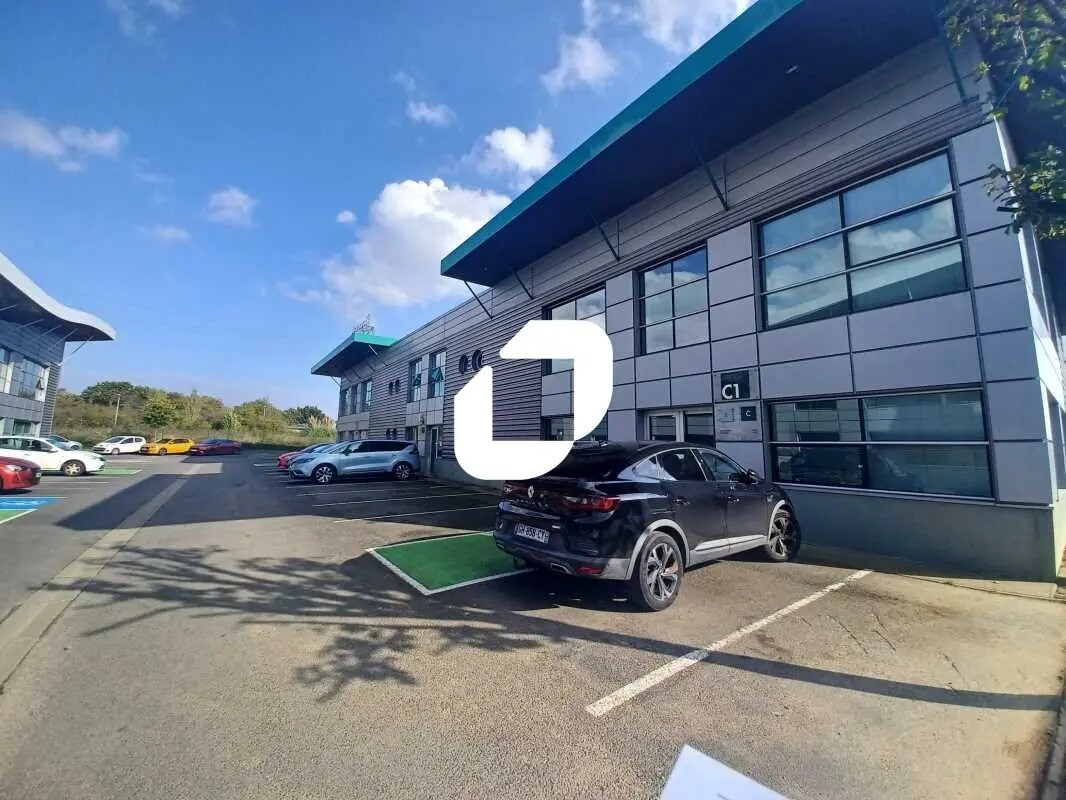 Office in Floirac to rent Building Photo- Image 1 of 12