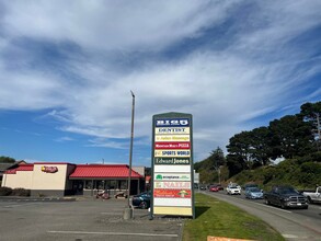 3144-3220 Broadway St, Eureka, CA for rent Building Photo- Image 1 of 4