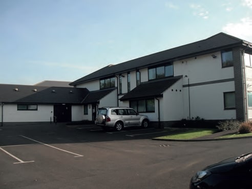 8 Ellerbeck Way, Middlesbrough to rent - Building Photo - Image 2 of 2