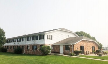 725 N Spring St, Random Lake, WI for sale Building Photo- Image 1 of 1