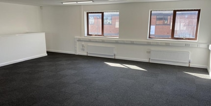 West Ct, Stoke Prior to rent Interior Photo- Image 2 of 3