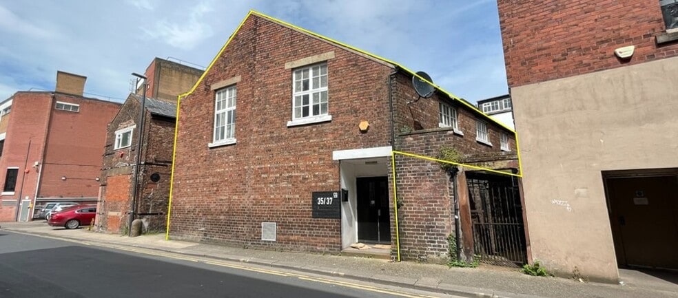 35-37 Blackfriars St, Carlisle to rent - Building Photo - Image 1 of 2