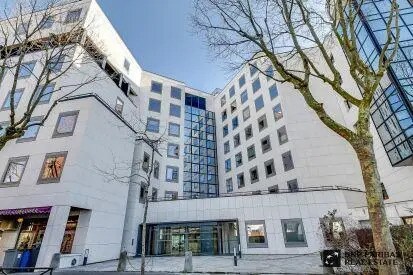 Office in Boulogne-Billancourt to rent Building Photo- Image 1 of 3