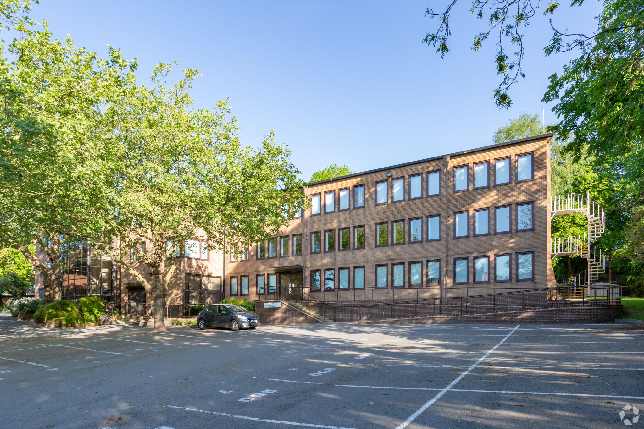 Clinton Ave, Nottingham for sale Primary Photo- Image 1 of 1