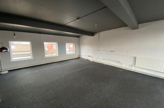 41 Main St, Leeds to rent Interior Photo- Image 2 of 3