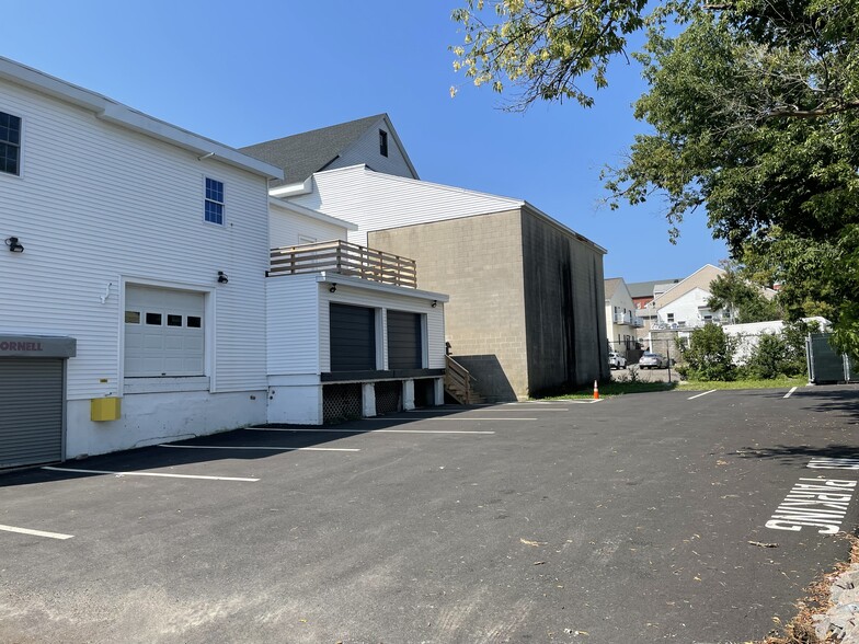 100 Central St, Milford, MA for rent - Building Photo - Image 3 of 20