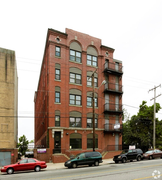 4946-4950 Parkside Ave, Philadelphia, PA for rent - Building Photo - Image 1 of 26