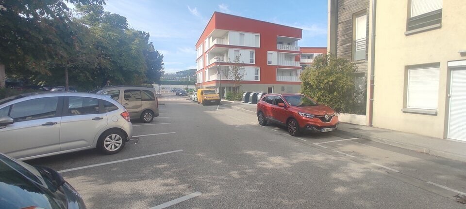 Office in La Verpillière to rent - Building Photo - Image 2 of 7