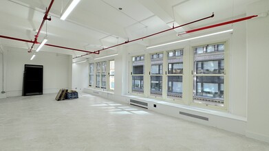 124 W 36th St, New York, NY for rent Building Photo- Image 1 of 10