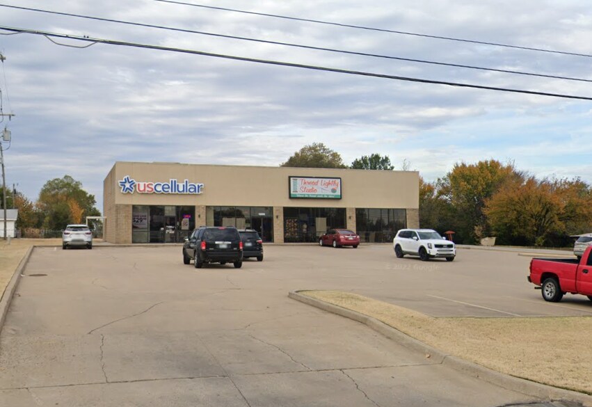 1600 S Wood Dr, Okmulgee 74447 Retail For Sale UK