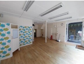 28 Church Rd, Burgess Hill for rent Interior Photo- Image 2 of 3