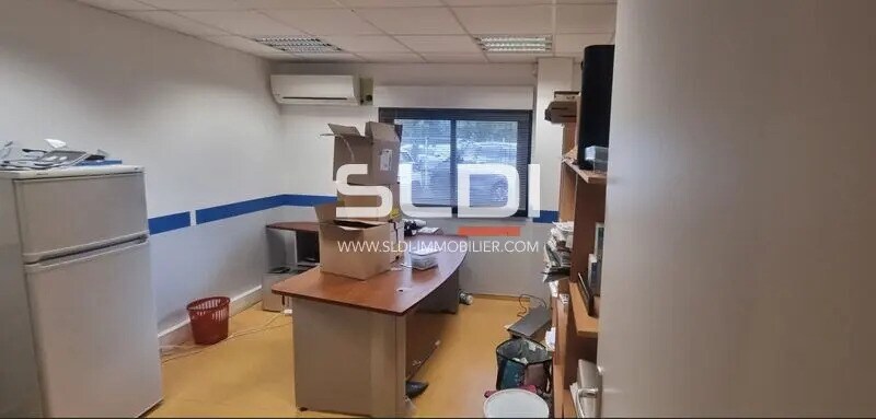 Office in Valence to rent - Interior Photo - Image 3 of 8